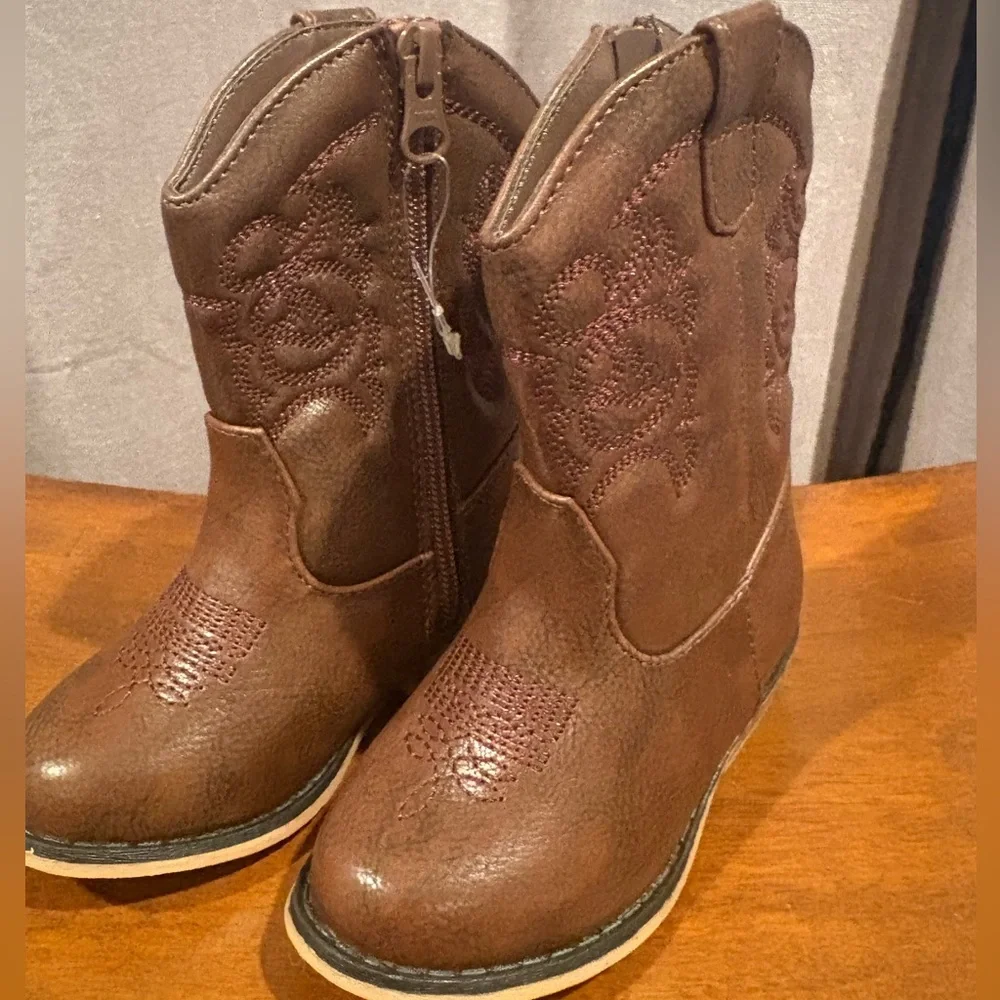 🤠Cat & Jack Brown Cowboy Boots🤠
